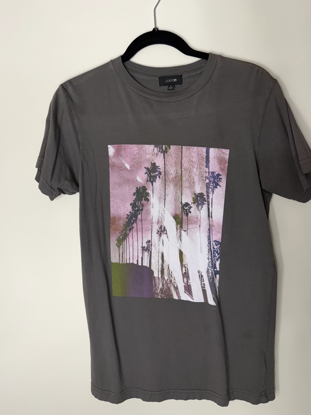 Joe's Jeans Gray Graphic Palm-Print Tee with Pink & Purple Motif